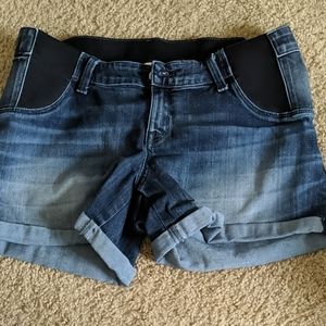 Maternity shorts